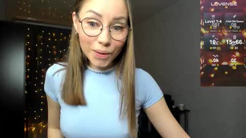 Snapshot of fun__nd__bun chatting on 10-10-25, 01:48 fun__nd__bun online show from 10-10-25, 01:48