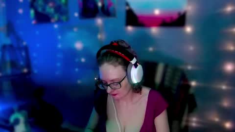 Princess Nellie  Captain Simon online show from 01-24-25, 05:53