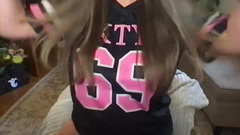 Snapshot of funcamkw chatting on 10-02-25, 09:55 Thank you for visiting I hope you had fun 3 online show from 10-02-25, 09:55