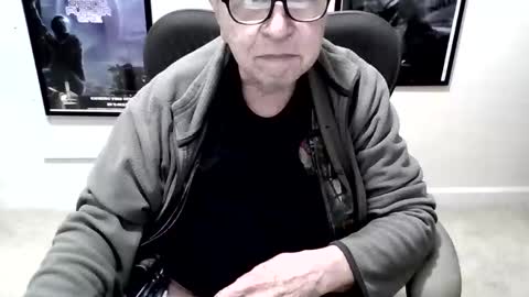 Snapshot of funclemike chatting on 04-11-26, 05:17 funclemike online show from 04-11-26, 05:17