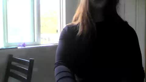 Linnys Palace online show from 10-11-25, 07:45