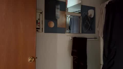 Linnys Palace online show from 11-04-25, 05:23