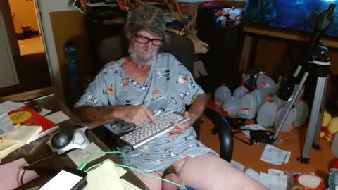 mike online show from 10-25-25, 12:29