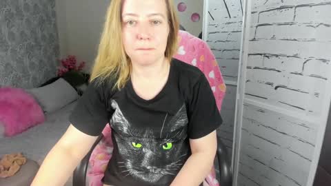 funny_bunny4 online show from 12-06-24, 07:56