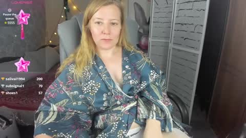 funny_bunny4 online show from 01-01-25, 03:57