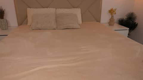 Snapshot of funny_to_see_you_here chatting on 09-30-25, 11:59 Katy Noel - online show from 09-30-25, 11:59