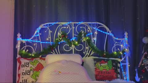 Snapshot of funny_whotsss chatting on 01-15-25, 02:27 Tiffany online show from 01-15-25, 02:27