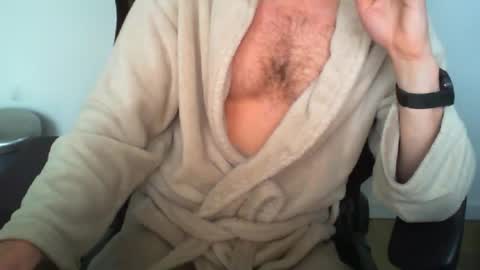 YWhiteNiceMan online show from 05-05-26, 01:30