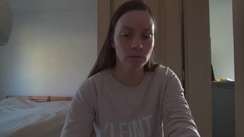 Snapshot of funservice chatting on 11-19-25, 01:33 funservice online show from 11-19-25, 01:33