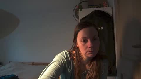 Snapshot of funservice chatting on 11-21-25, 12:26 funservice online show from 11-21-25, 12:26