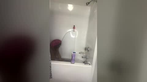 Snapshot of funsiizebratt chatting on 02-22-26, 06:39 Funsiizebratt online show from 02-22-26, 06:39