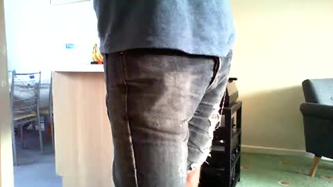 Snapshot of funslimguy chatting on 07-12-26, 08:00 Funslimguy online show from 07-12-26, 08:00