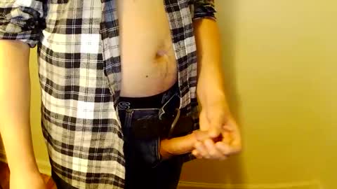 Snapshot of funstr8guy909 chatting on 10-16-25, 01:28 funstr8guy909 online show from 10-16-25, 01:28