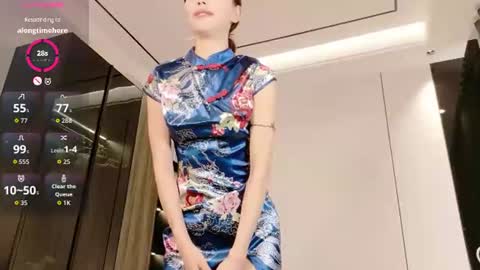 Fuyomi online show from 06-18-26, 04:35