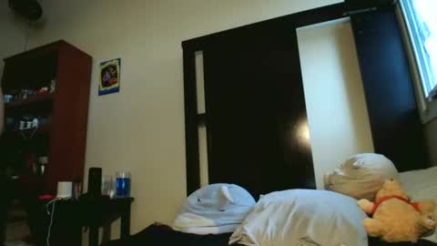 fuzzypeaches87 online show from 04-17-26, 11:30