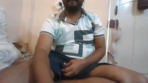 Snapshot of g0lu_ chatting on 10-31-25, 10:27 Nunnu online show from 10-31-25, 10:27