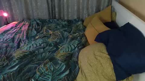 Snapshot of g1vememoney chatting on 10-06-25, 07:00 Ian online show from 10-06-25, 07:00