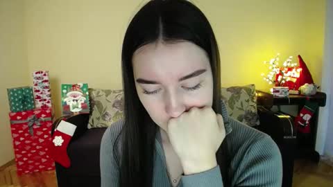 Jaklin online show from 12-28-24, 01:59