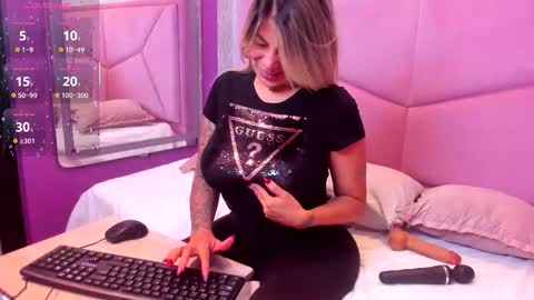 Snapshot of gabby_santos_ chatting on 02-18-26, 12:56 Gaby Santos online show from 02-18-26, 12:56