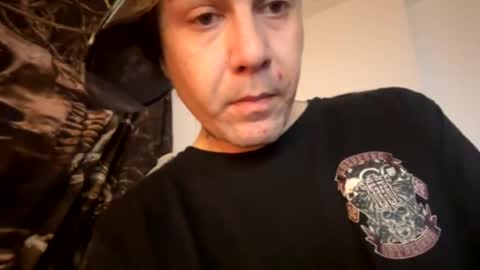 Snapshot of gabethier25 chatting on 12-09-24, 07:39 yeeah online show from 12-09-24, 07:39