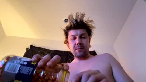 Snapshot of gabethier25 chatting on 12-14-24, 11:29 yeeah online show from 12-14-24, 11:29