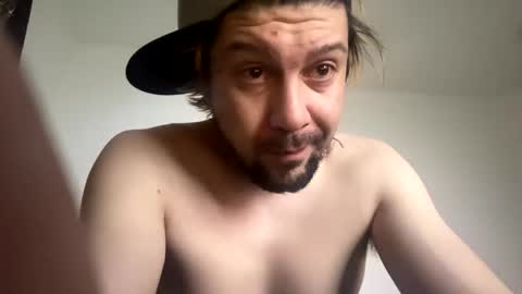 Snapshot of gabethier25 chatting on 01-08-25, 01:20 yeeah online show from 01-08-25, 01:20