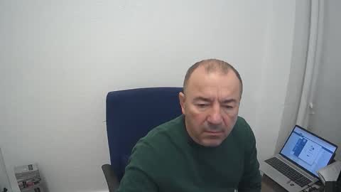 gabriel9_2003 online show from 04-01-26, 11:00