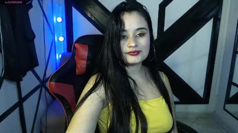Snapshot of gabriela_tm1 chatting on 05-27-26, 01:30 GABRIELA online show from 05-27-26, 01:30