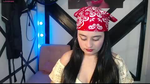 Snapshot of gabriela_tm1 chatting on 06-08-26, 01:33 GABRIELA online show from 06-08-26, 01:33