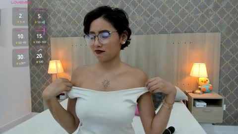 Snapshot of gabriela_vargas chatting on 04-26-26, 08:06 Gabriela Vargas online show from 04-26-26, 08:06