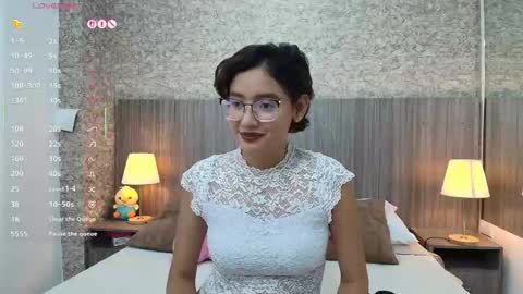 Snapshot of gabriela_vargas chatting on 05-05-26, 08:17 Gabriela Vargas online show from 05-05-26, 08:17