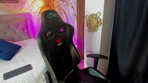 Snapshot of gabrielablake chatting on 10-21-25, 01:12 online show from 10-21-25, 01:12