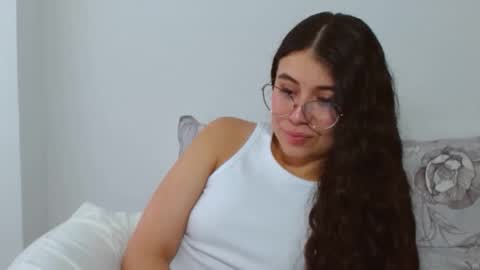 GabrielaRossa online show from 10-15-25, 01:33