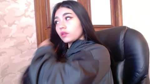 Snapshot of gabriella27_ chatting on 10-02-25, 12:01 gabriella online show from 10-02-25, 12:01