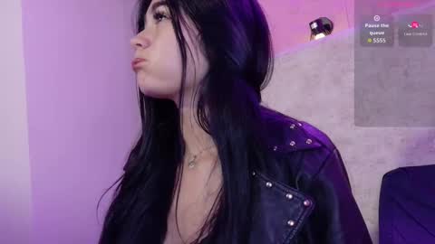 Snapshot of gabriella27_ chatting on 11-20-25, 01:39 gabriella online show from 11-20-25, 01:39