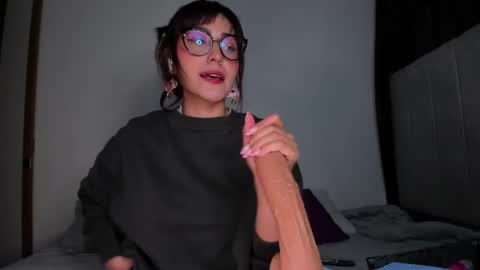 Gaby online show from 12-31-24, 01:47