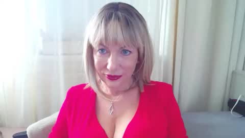 Snapshot of gabriellemature chatting on 10-29-25, 07:21 GabrielleMature online show from 10-29-25, 07:21