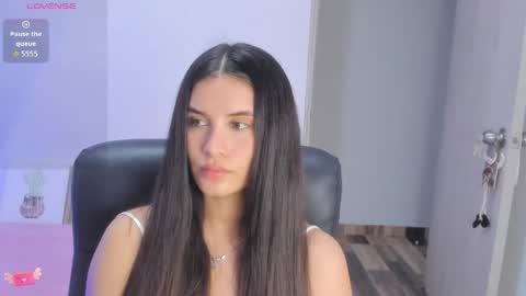 Snapshot of gaby_olsen chatting on 06-01-26, 10:44 Gabriela online show from 06-01-26, 10:44