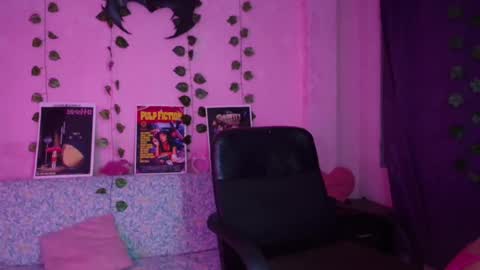 Snapshot of gaby_tailor_ chatting on 01-15-25, 01:34 Gaby online show from 01-15-25, 01:34