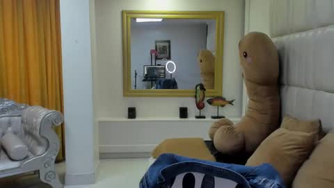 Snapshot of gaby_trent chatting on 01-11-25, 06:33 gabriela online show from 01-11-25, 06:33