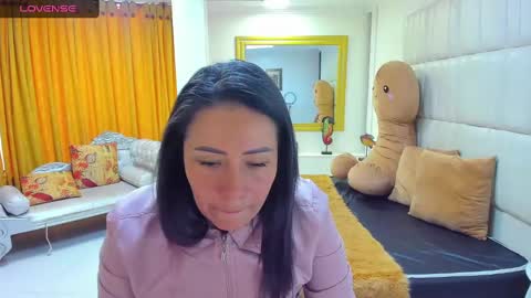 Snapshot of gaby_trent chatting on 03-05-25, 12:44 gabriela online show from 03-05-25, 12:44