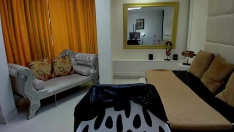 Snapshot of gaby_trent chatting on 09-29-25, 02:11 gabriela online show from 09-29-25, 02:11