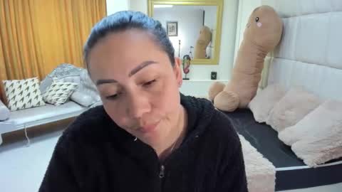 Snapshot of gaby_trent chatting on 11-12-25, 04:29 gabriela online show from 11-12-25, 04:29