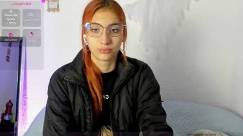 Snapshot of gabykovalenko chatting on 11-19-25, 03:28 Gaby online show from 11-19-25, 03:28