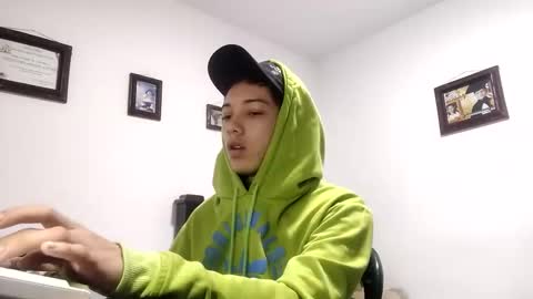 Snapshot of gadiel_sex chatting on 10-13-25, 12:05 gadiel_sex online show from 10-13-25, 12:05