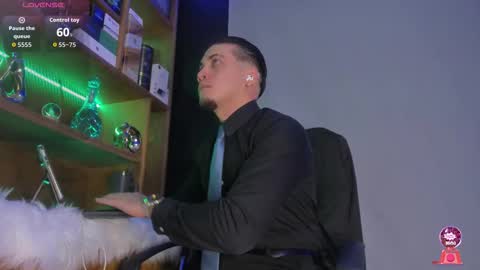 Gael Williams online show from 10-28-25, 07:16