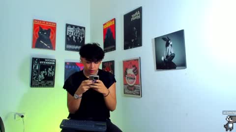 Gael Conner online show from 03-02-25, 03:45