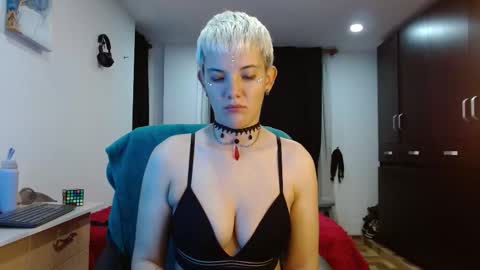 Gaia Plath online show from 03-12-26, 01:01