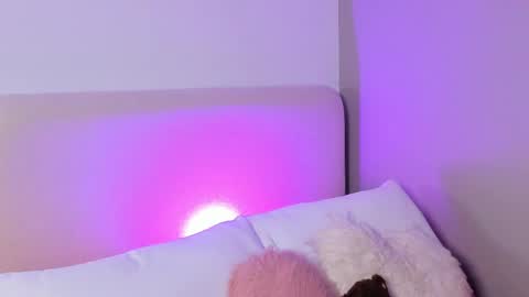 Gaia Baker  online show from 04-16-26, 03:46