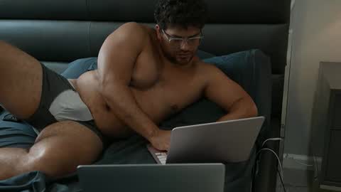 Snapshot of galyos03 chatting on 06-01-26, 02:19 galyos03 online show from 06-01-26, 02:19